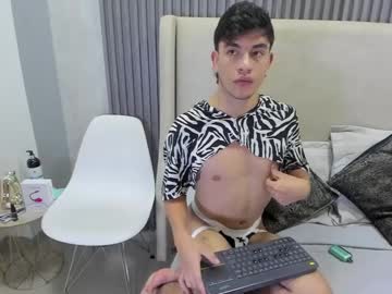 Theosteel_, Age 18, M – Feet & Gay - Live Performer