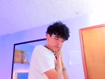 Todoroki_g, Age 18, M – Gay & Skinny - Live Performer