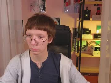 Tommiehi, Age 19, M – Twink & Skinny - Live Performer