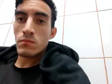 Tommypv20, Age 29, M – Latino & Athletic - Live Performer