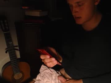 Twunkaton, Age 22, M – New & Young - Live Performer