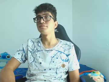 tylerwhiite_ - Live Performer