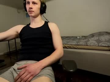 Uijiujui, Age 22, M – C2c - Live Performer