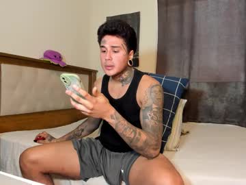 Ululante, Age 25, M - Live Performer