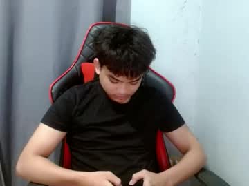 Urasian_kentoyxx77, Age 20, M – New & Bigcock - Live Performer