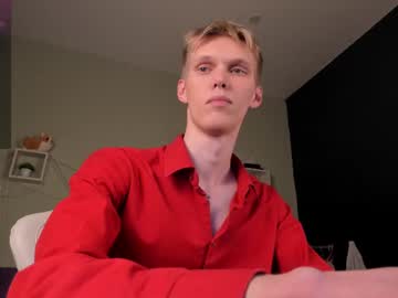 webcamtrain - Live Performer
