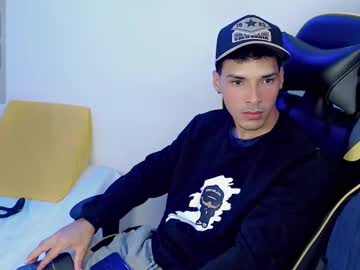 Yankees_, Age 22, M – Latino & New - Live Performer
