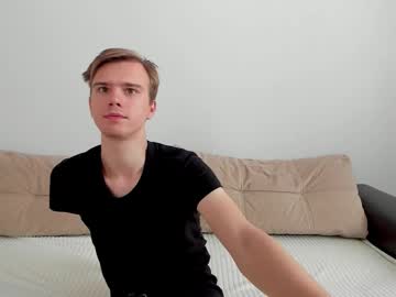 Yueslang, Age 21, M – Cum & Bj - Live Performer