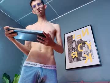 Zyronight, Age 24, M – Bigcock & Cum - Live Performer